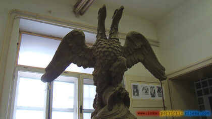 dvoglavi-orao-maketa