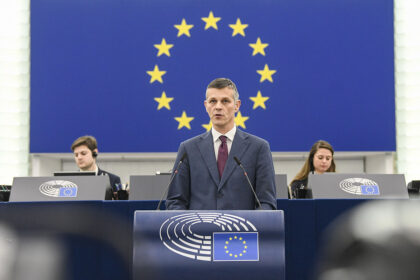 EP-142986D_Plenary_19_Oral question