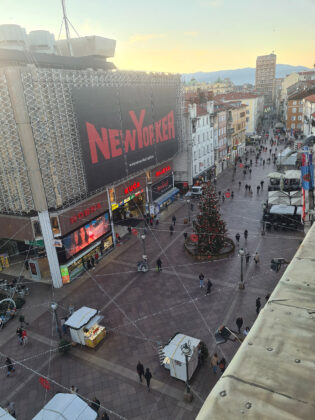 1974. Otvorena robna kuća RIJEKA, najveća u Hrvatskoj