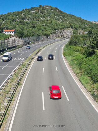 Autocesta a6 čvor orehovica čvor Čavle kako voziti tri trake kamioni vozila propisi