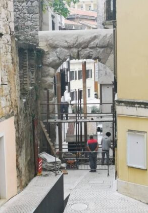 Rimski luk Rijeka fiume 14.11.2025. devastiran (3)