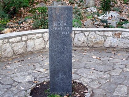 Moša Albahari Rijeka spomenik ispred OŠ Podmurvice (2)