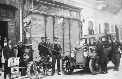 Benzinska Rijeka Fiume Rosenthal Gargoyle Mobiloil FU tablice gorivo automobili