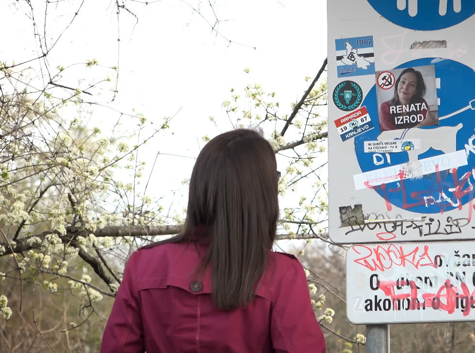 Hrvatski desničari prijete riječkoj profesorici, zovu je na radno mjesto, traže otkaz, lijepe naljepnice s njezinim likom !