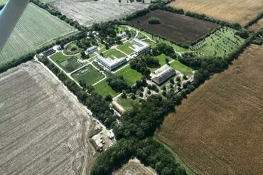 16 godina Orbana država na začelju EU, prijatelji među najbogatijima Imanje Orban Mađarska