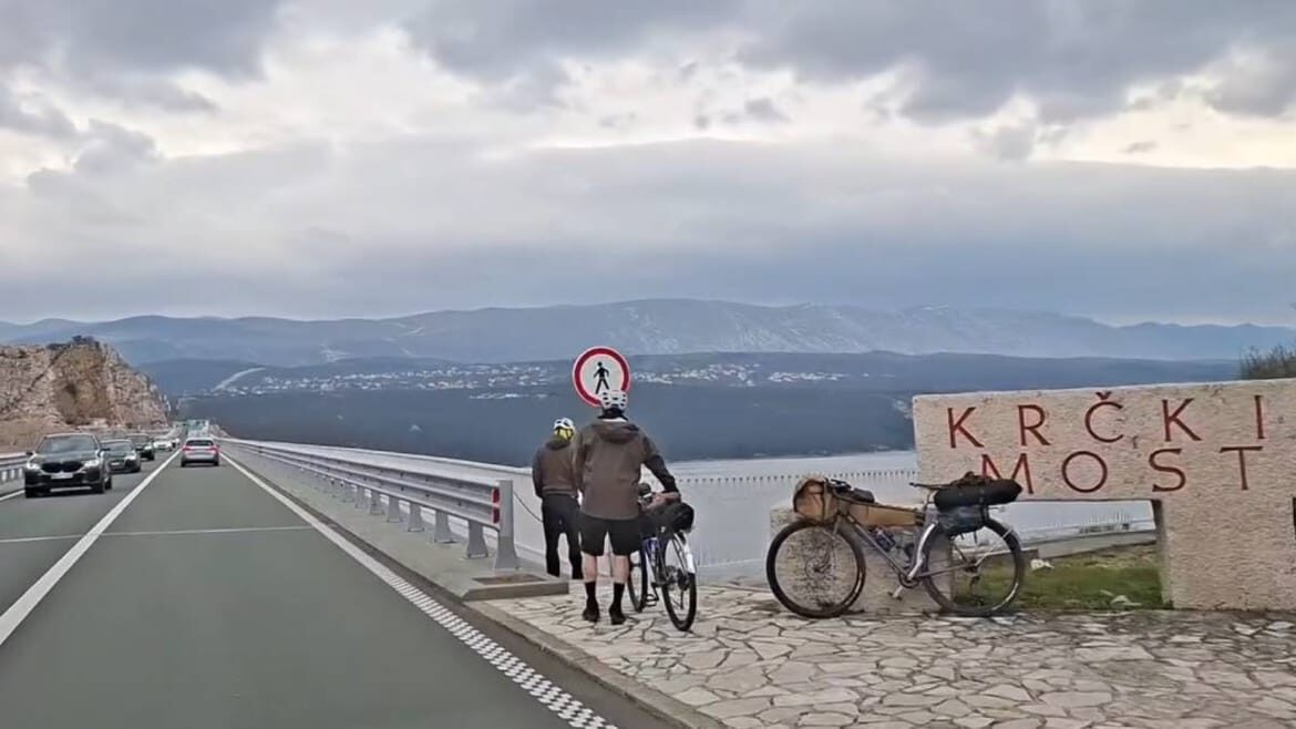 Smiju li pješaci i biciklisti preko Krčkog mosta