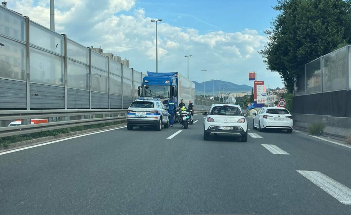 Još jedna vožnja u krivom smjeru na riječkoj zaobilaznici kamion 10.6.2026.